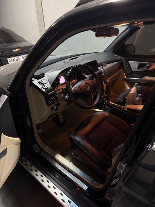 Мерседес бенс GLK300.  4-Matik