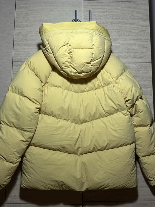 New Balance пуховик