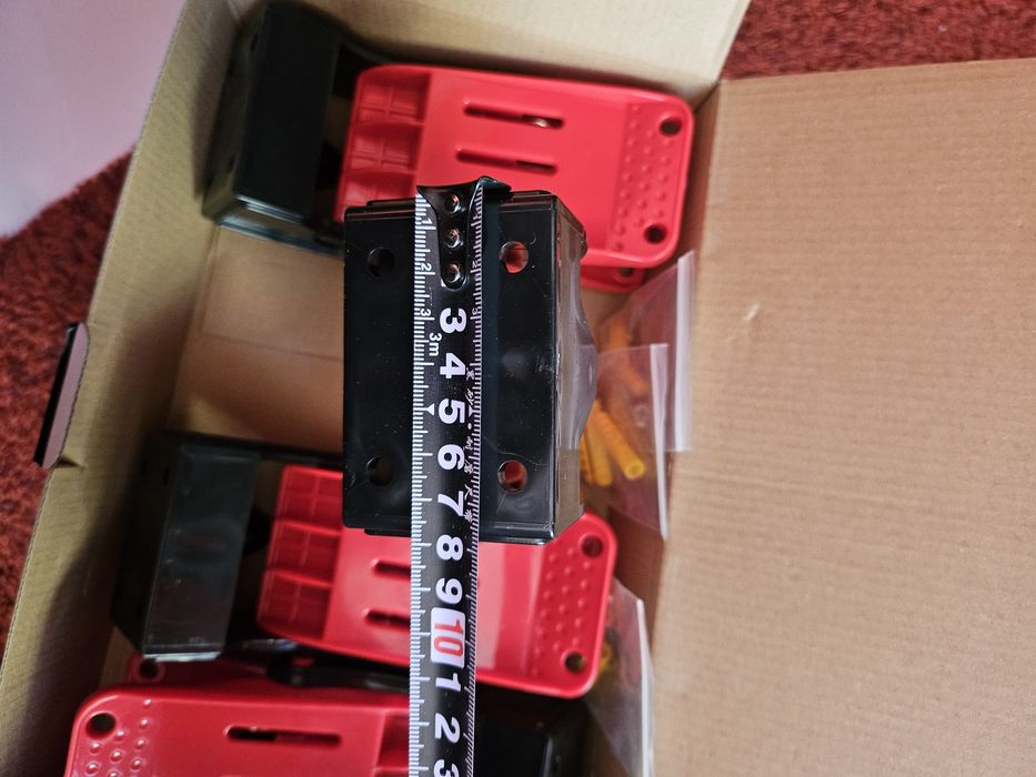 Щипки за стелки за автомивка на самообслужване