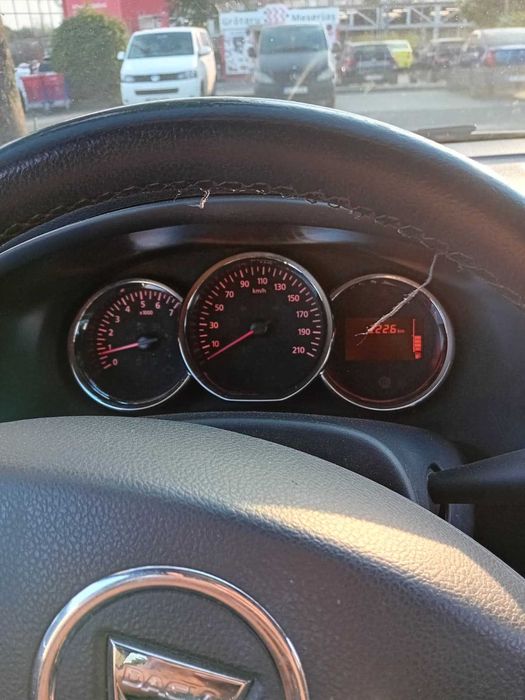 Vand Dacia MCV 2016 brek,argintie 0.9 cc benzina plus gaz,euro 6,stare buna,a.c.