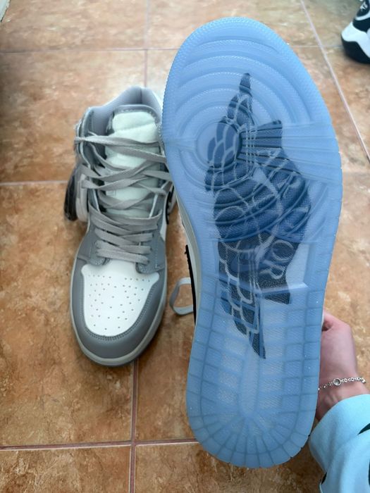 Air Jordan 1 Dior noi