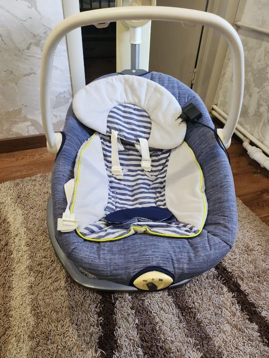 Продам детский шезлонг .