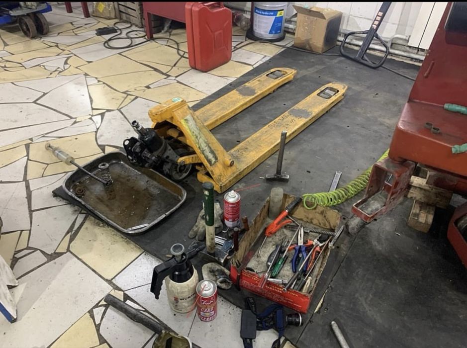 Сервис по ремонту трансполетов, штабелеров и рохлей. Гарантия качества