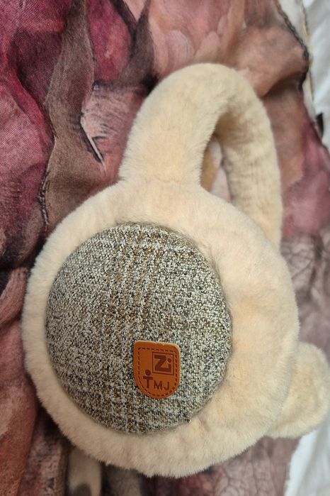 Детски пухкави  наушници против студ