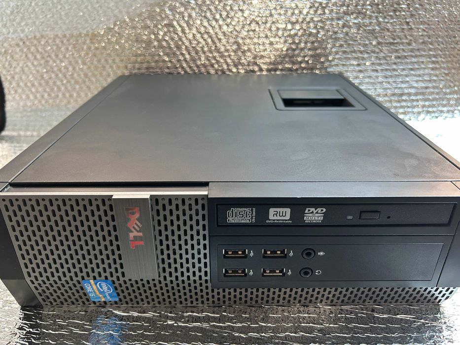 Четириядрен компютър DELL OptiPlex 790