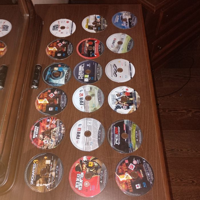 Vand PlayStation 3 Slobozia și amara