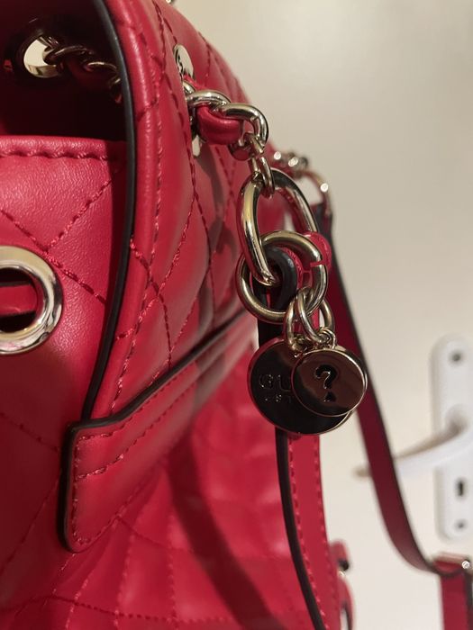 Страхотна Раниц  на Guess