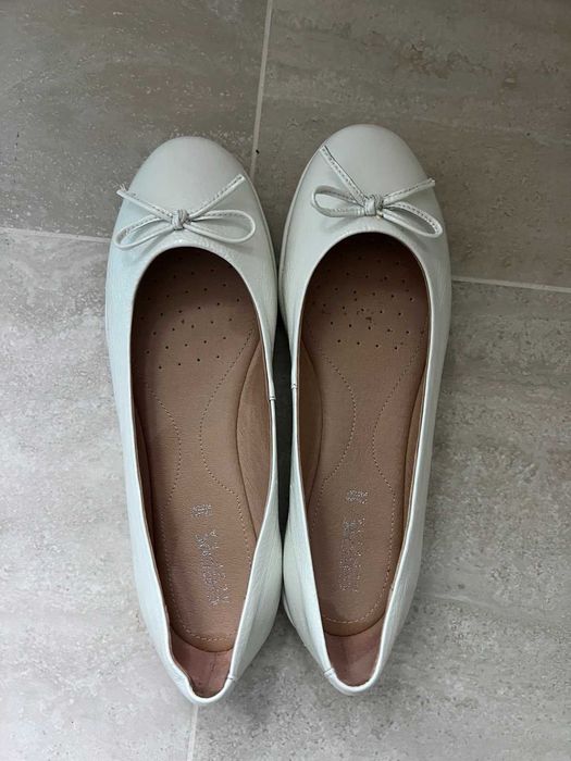 продавам обувки Geox