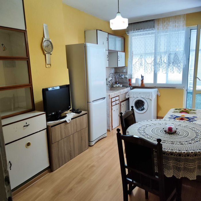 Продава се Тристаен апартамент в Нова Загора - 112 кв.м за 670 €/кв.м - Снимка #13
