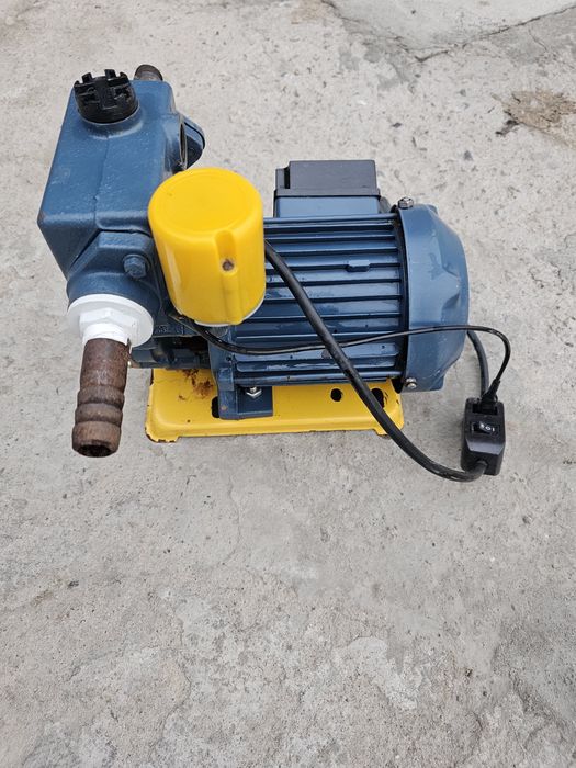 Продам водяной насос