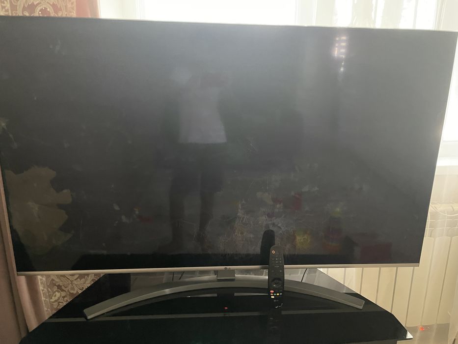 Телевизор на запчасти LG