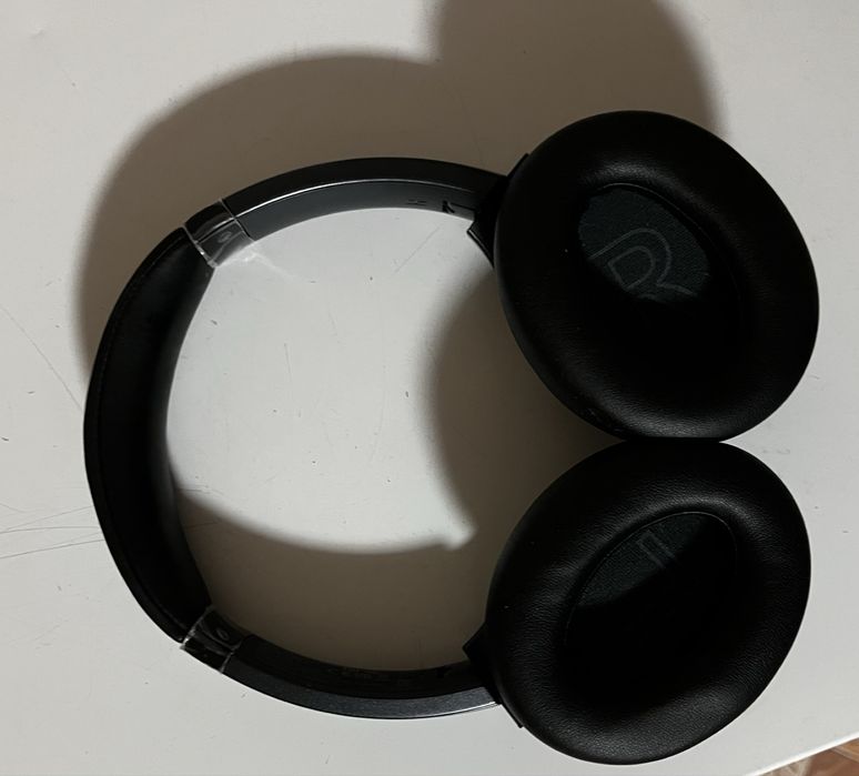 Продам наушники Soundcore