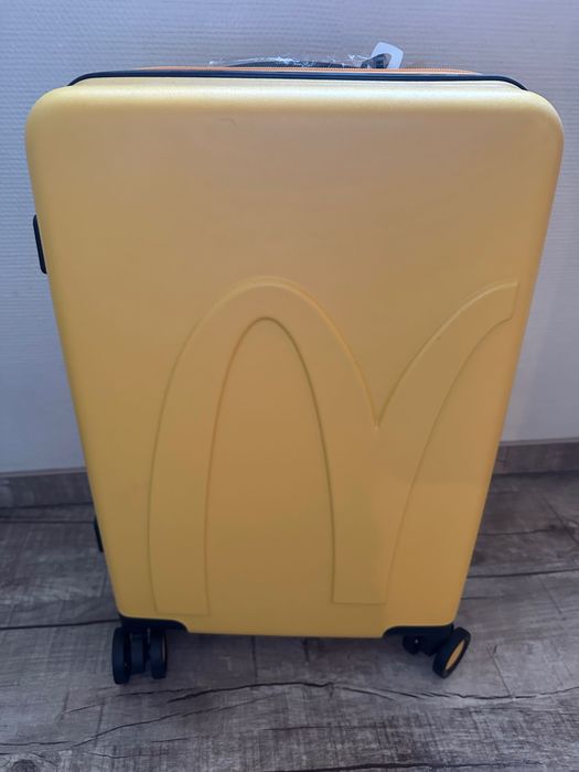 Troller material rigid ABS, branduit McDonalds