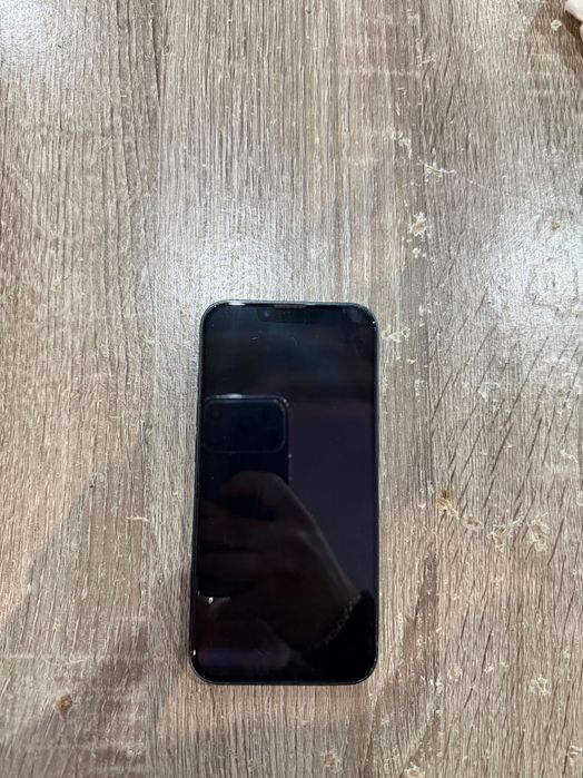 iPhone 13 добро състояние