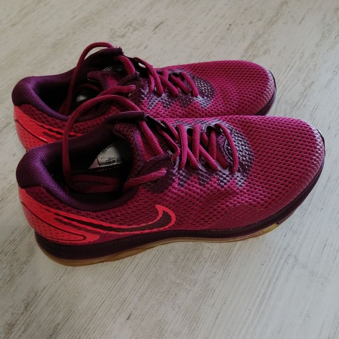 Nike дамски маратонки за фитнес и бягане