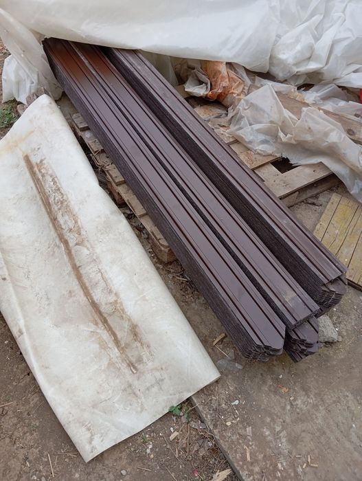 Șipcă metalica 160 bucăți 4lei bucata maro cu spatele gri 170x10x0.40  zona Galați