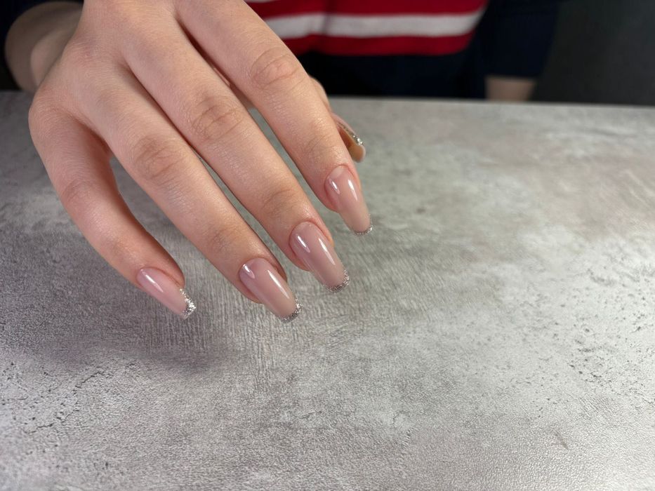 Маникюр и педикюр