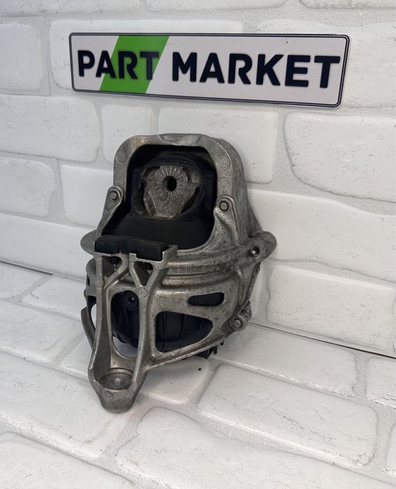 Десен тампон двигател AUDI A6 A7 4M0199372FQ