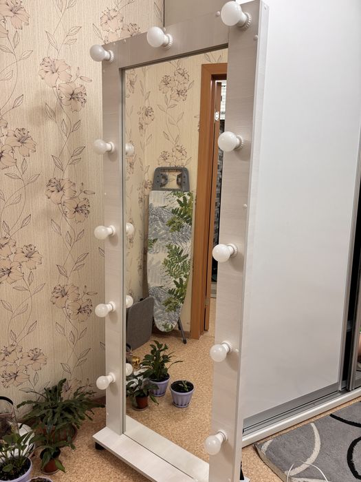 Зеркало с подсветкой