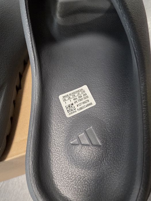 Adidas Yeezy Slide 40.5