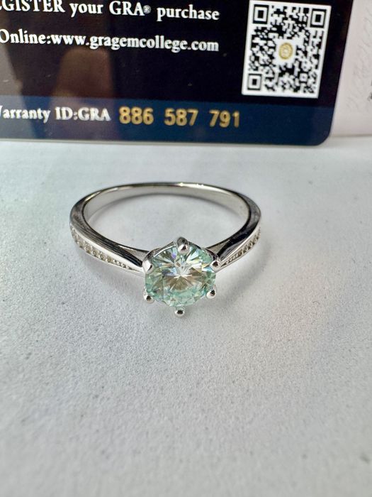 Сребърен пръстен с мойсанит (Диамант) 1 карат