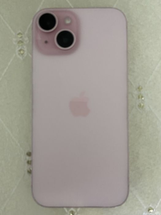 Продам айфон 15 на 256 ГБ