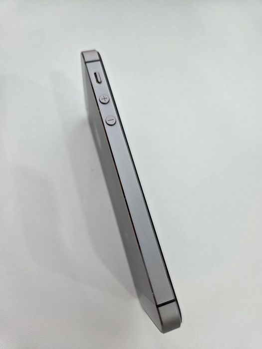 iPhone 5S 16gb Space Gray