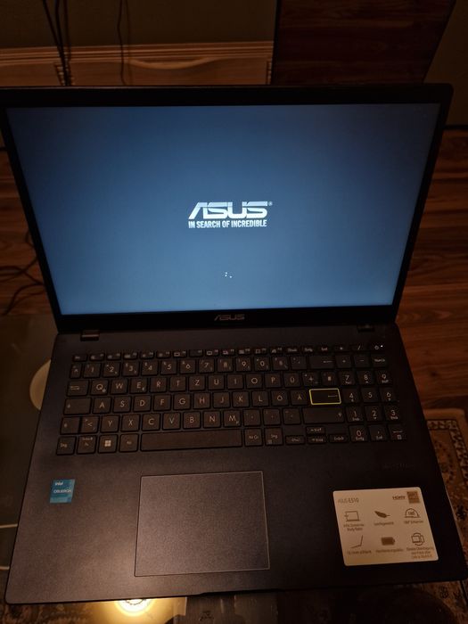 Vand Laptop Asus E510