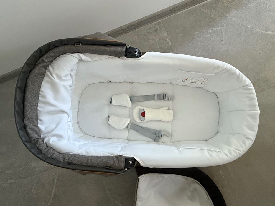 Кош за новородено Peg Perego Navetta Elite с комплект за сигурност Kit Auto