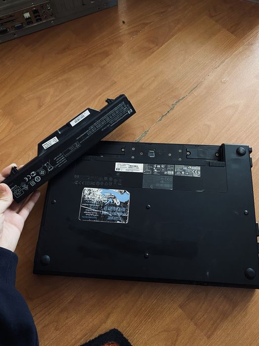 Ноутбук на запчасти