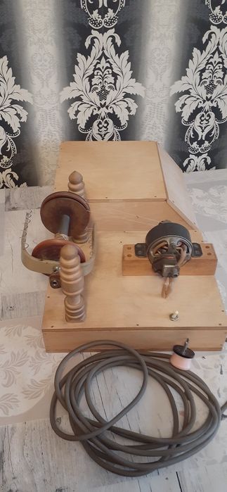 Пряха, прядильная машина