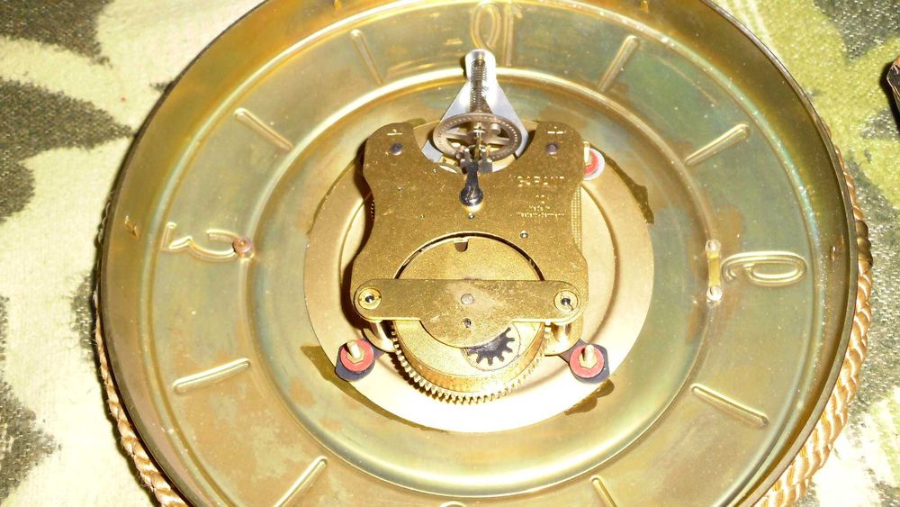 Германски  стари механични стененни  часовници - 2бр и 1бр руски