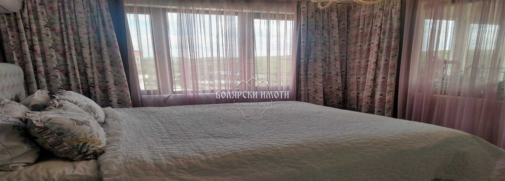 Продава се Тристаен апартамент в Велико Търново, Център - 230 кв.м за 1044 €/кв.м - Снимка #11