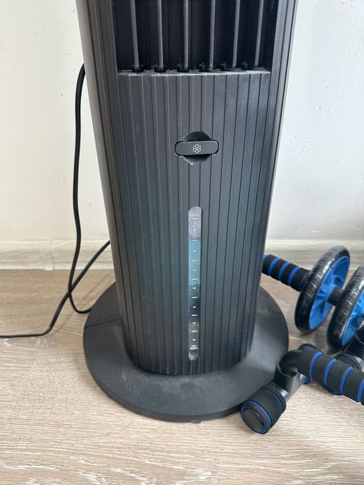 Продам Midea кондиционер напольный! Новый!
