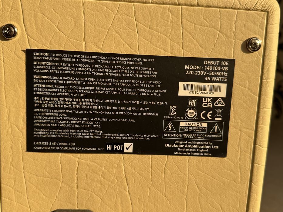 Гитарный Комбоусилитель BLACKSTAR Debut 10E