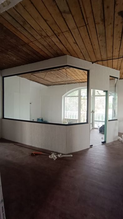 Стеклянный перегородки витражи