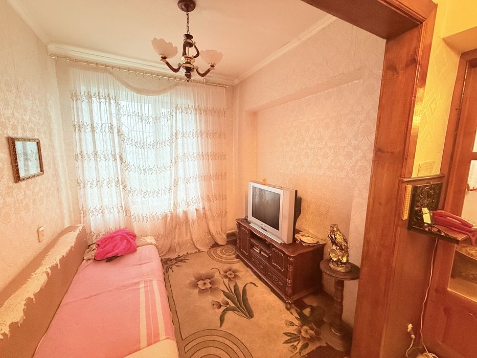Дом 296 м², 6,7 соток с гаражом