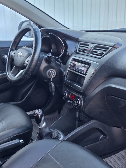 Kia Rio 2013 год
