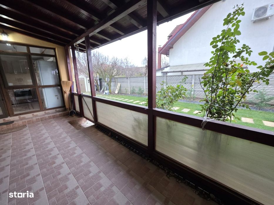 De vânzare – Jumătate de duplex, zonă Școala Gimnazială Rudolf Walther