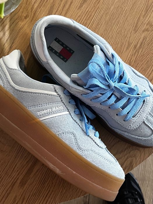 Vând teniși Tommy Jeans, damă, mărimea 38!