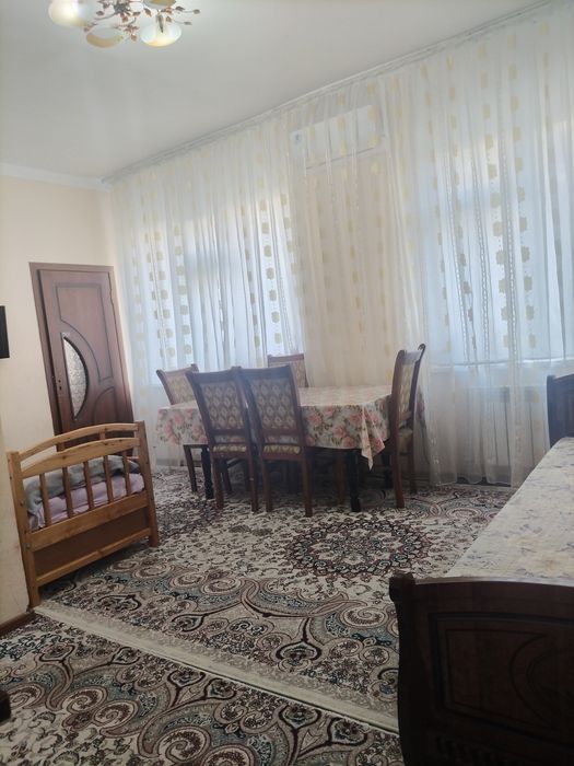 Sergeli 6 a da 2 xonali uy sotiladi