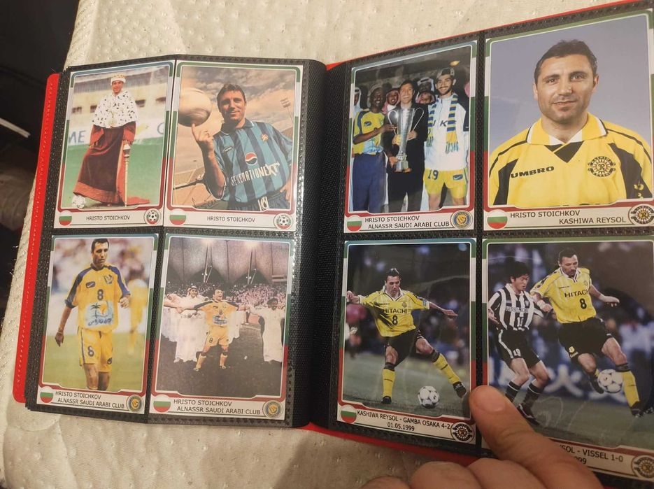 За колекционери: албум със 160 снимки на Христо Стоичков