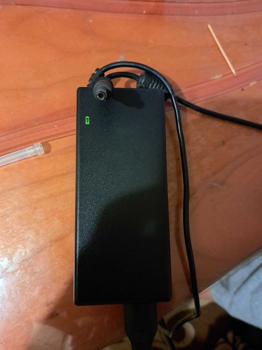 Alimentator 12V /7Ah 100W