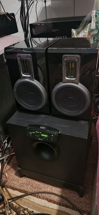 Subwoofer JBL SUB 333 + Boxe Philips MCD716 (set complet) - 600 lei