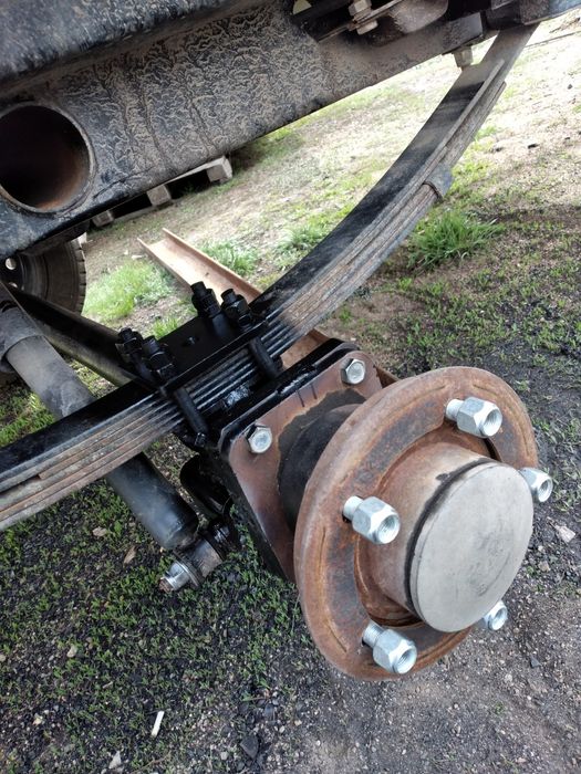 Ось на легковой прицеп.