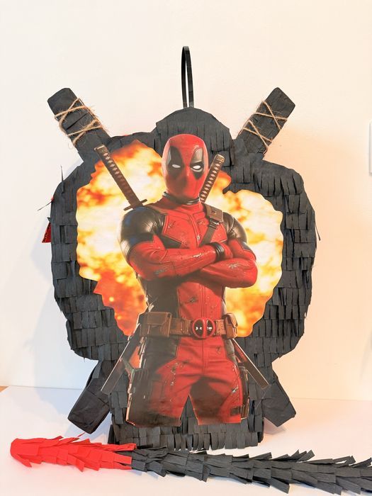 Дедпул пинята deadpool