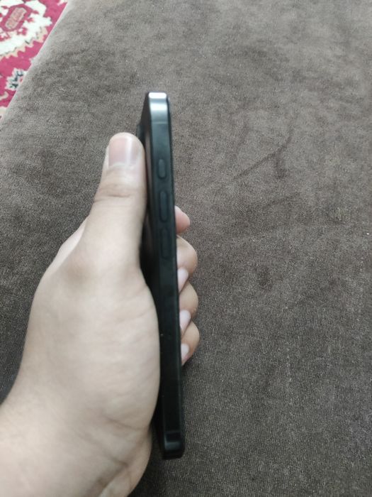 iPhone 16 pro 128 GB under warranty