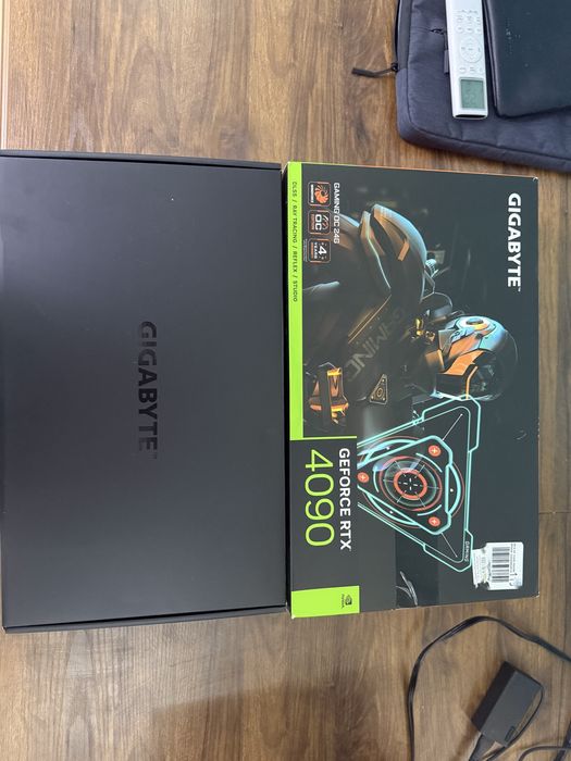 Видеокарта Gigabyte GeForce RTX 4090.