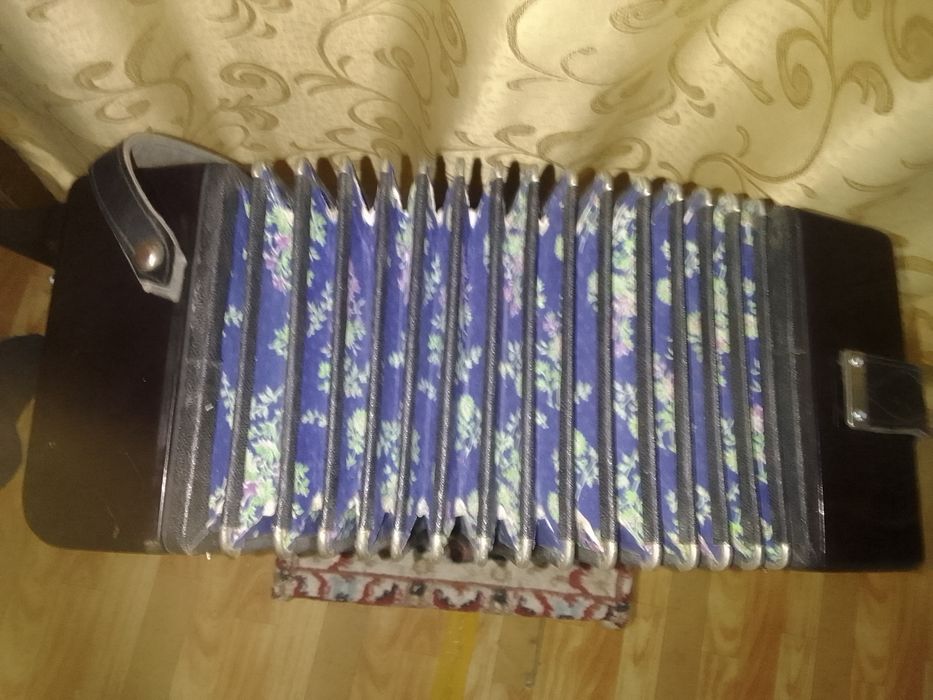 Продам гармонь "Тульская".