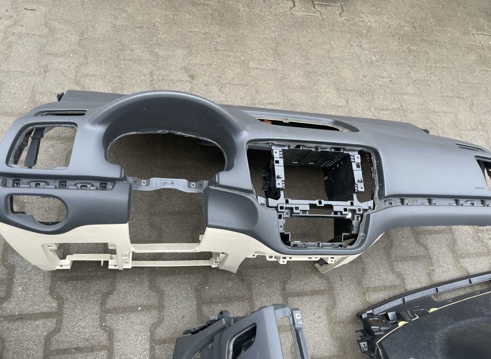 VW Sharan - plansa bord 2 culori - set centuri siguranta - kit airbag